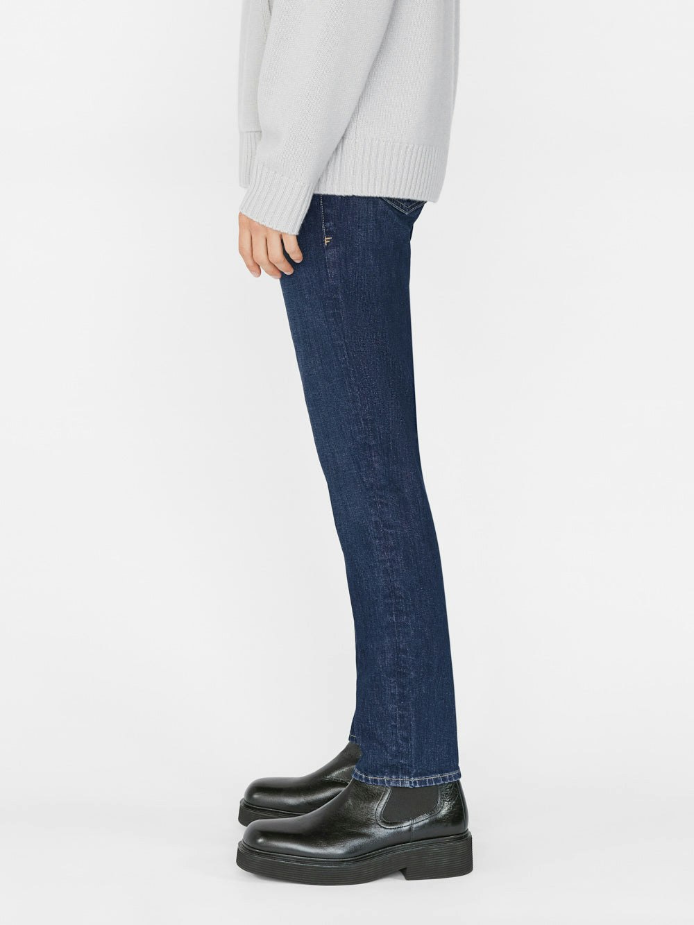 jeans side view alt:fit1